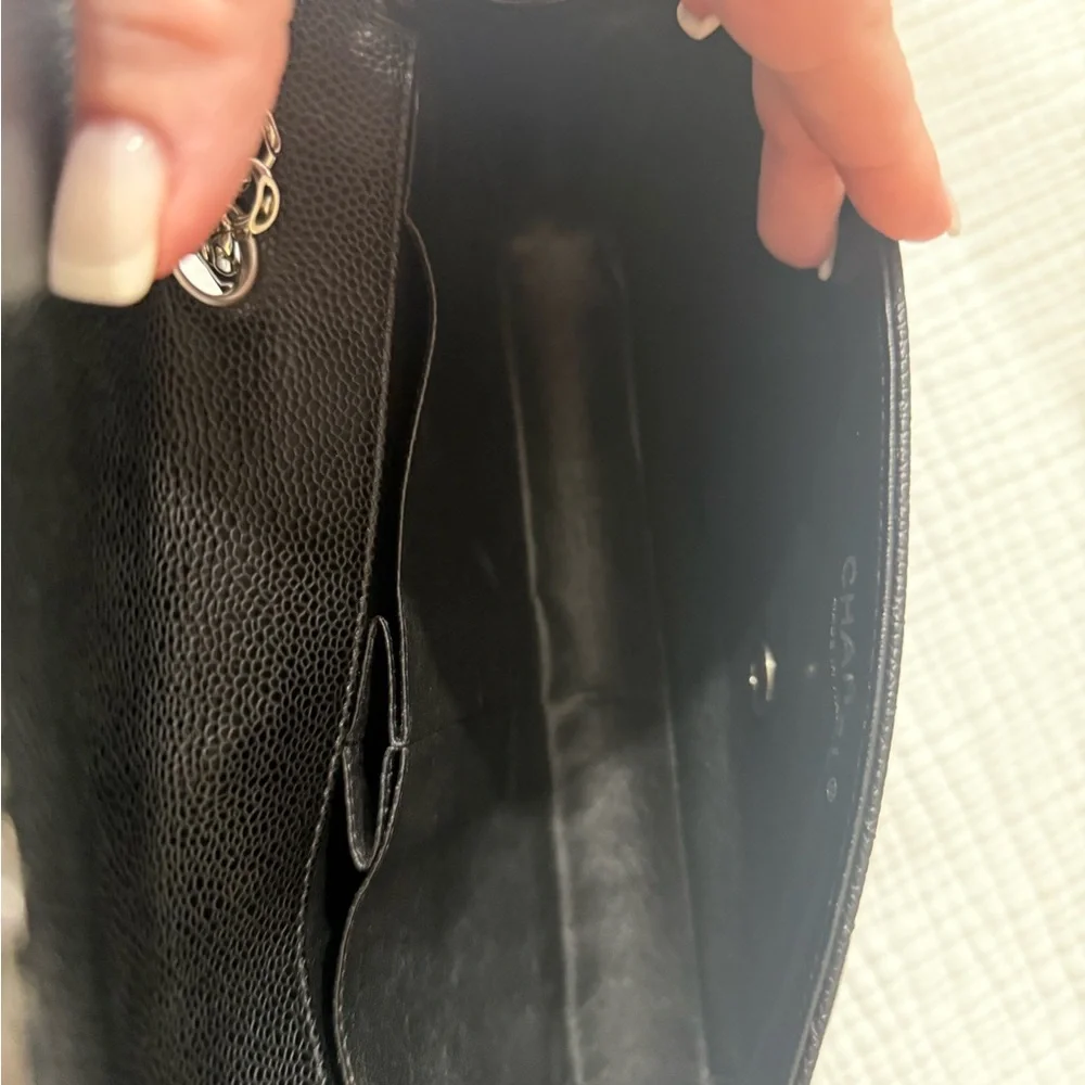 CHANEL Black Quilted Caviar Leather Shoulder Bag with Silver Chain - Picture 7 of 10